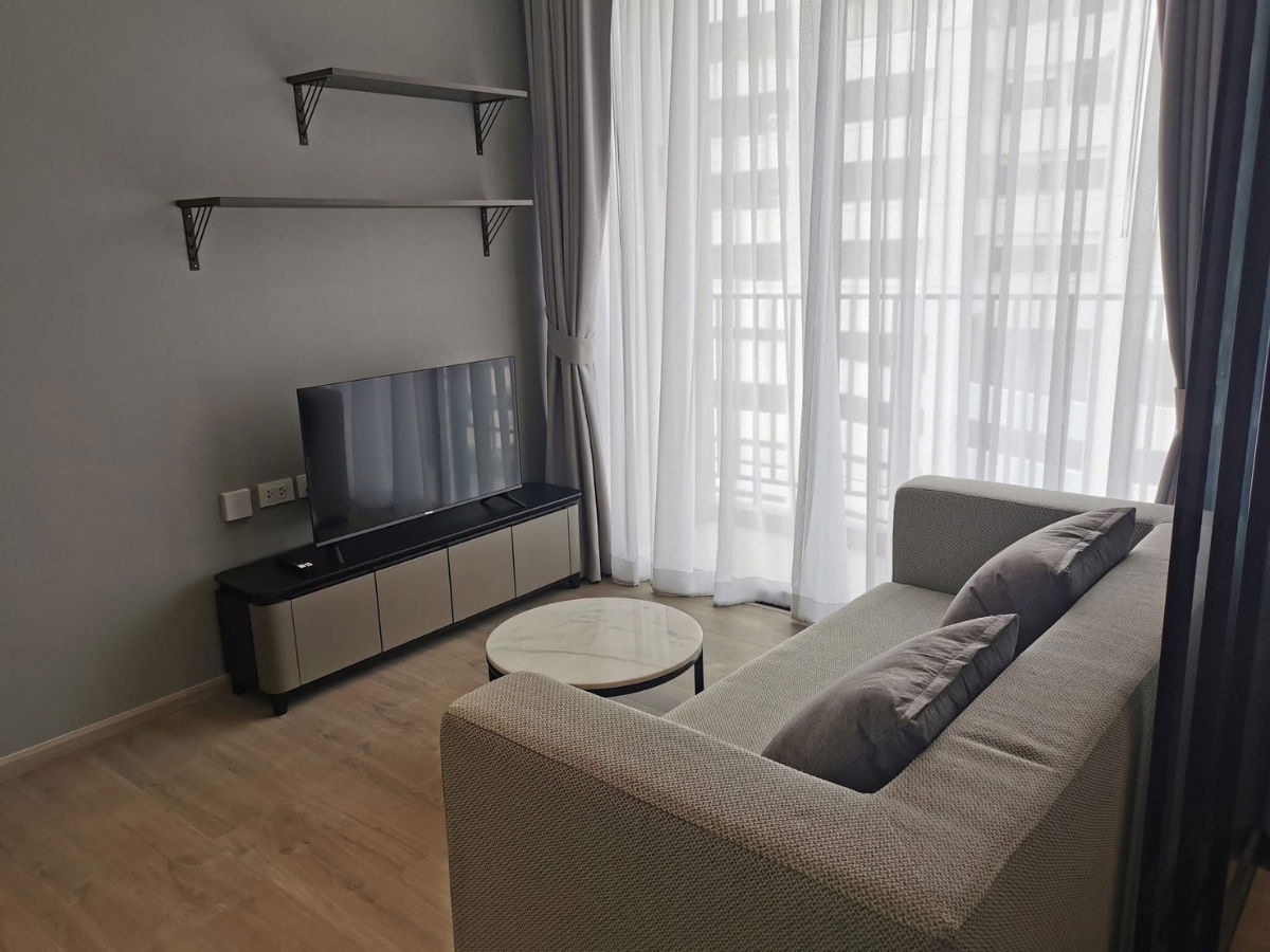 picture FYNN                        Asoke  - 5/9