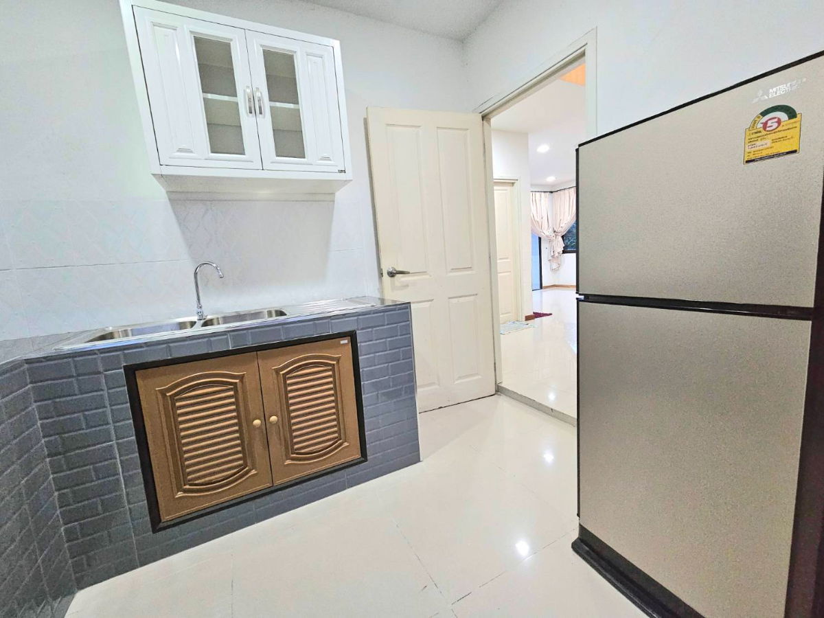 รูป  ให้เช่า โกลเด้นท์เพรสทีช สุขาภิบาล 5|🏡 บ้านหลังใหญ่ พื้นที่จุกๆ จอดรถได้ถึง 4 คัน!  - รูปที่ 10/16