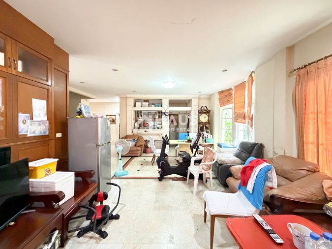 4-bed house for sale, 350 sqm, 117.2 sq wah, Ladawan Phuttamonthon Sai 2