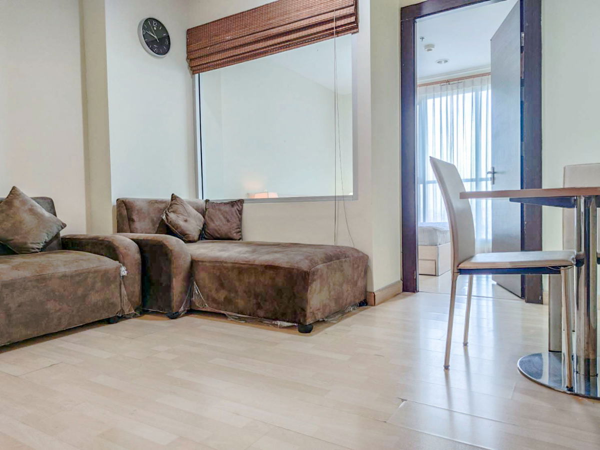 รูป Rhythm รัชดา ติด MRT ห้องใหญ่ วิวไม่บล็อก ราคาดีมาก เดินทางสะดวก - รูปที่ 1/9