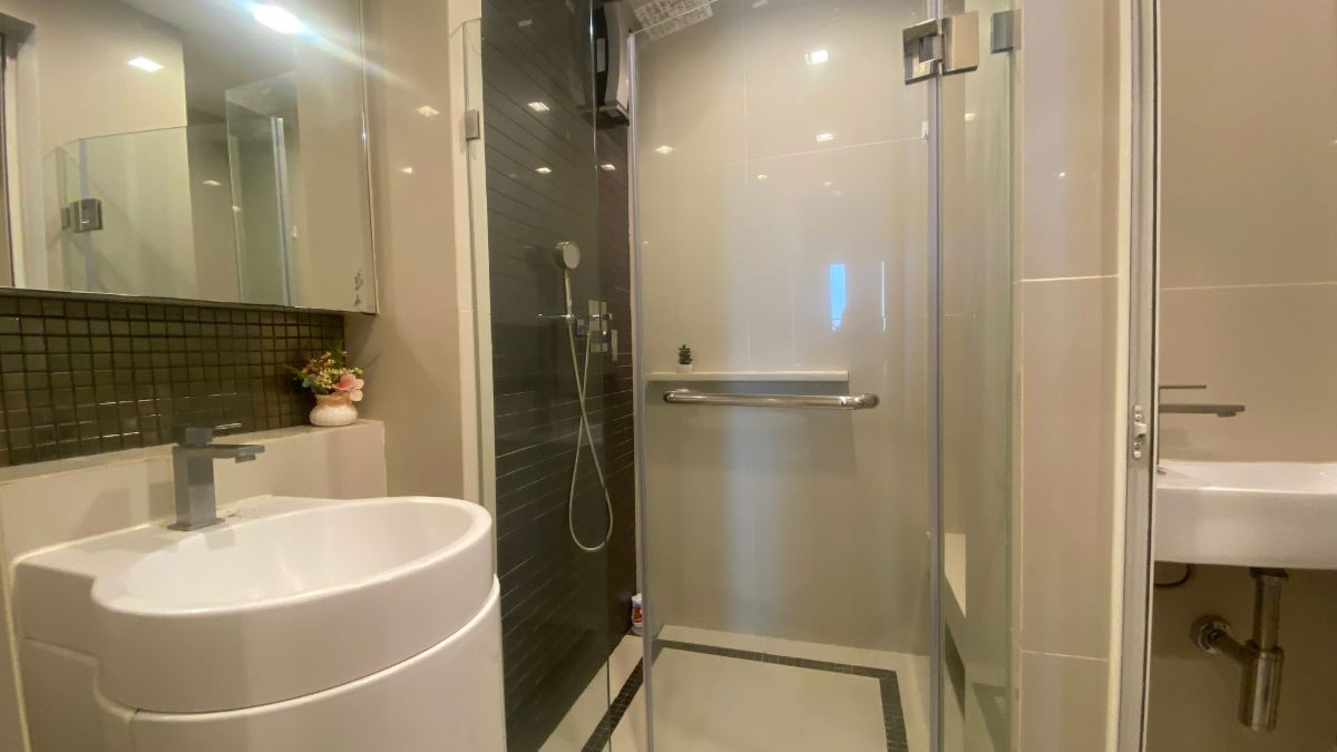 รูป คอนโด 1 ห้องนอน 1 ห้องน้ำ 35 ตรม ที่ Rhythm 50 ให้เช่า 25,000 บาทต่อเดือน สุขุมวิท ซอย 50 สถานีรถไฟฟ้าอ่อนนุช - รูปที่ 10/12