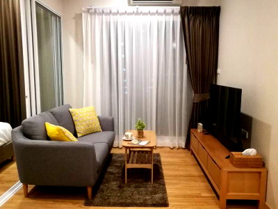 Condos for rent Samitivej Sriracha Hospital : The Sea Condo for rent. Excellent location, beachfront project in Bang Phra, near Central Sriracha shopping mall.