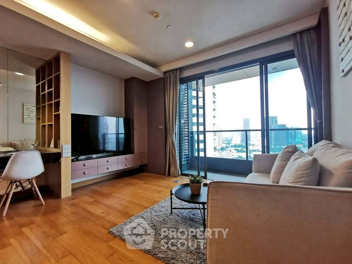 picture 2-BR Condo For Sale, 54 Sqm, High-Floor, The Lumpini 24, BTS Phrom Phong (ID 2617352) - 1/16