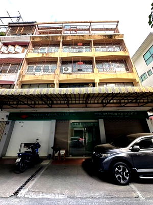 Shophouses for sale Phaya Thai Road : FOR SALE  COMMERCIAL BUILDING PROPERTY  29064000 BAHT.