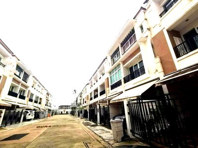 ทาวน์โฮม กรุงเทพมหานคร : ขายบ้าน🔥🔥ราคาพิเศษ โครงการ บ้านกลางกรุง พระราม 3 MD-26086194