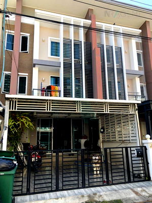 ทาวน์โฮม กรุงเทพมหานคร : 📌 ขายทาวน์เฮาส์ โครงการ ซิกเนเจอร์ วิภาวดี 60 2 ชั้น 3 ห้องนอน 3 ห้องน้ำ