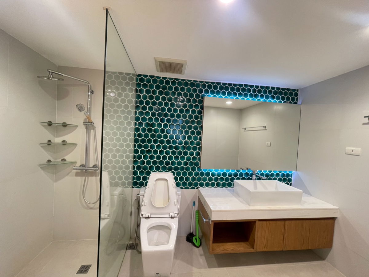 รูป เช่า คอนโด 3 ห้องนอน 265 ตรม ใกล้บีทีเอส พร้อมพงษ์ รีโนเวทใหม่ พร้อมเข้าอยู่  - รูปที่ 24/28