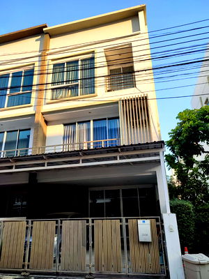 ทาวน์โฮม เกษตร : ขาย ทาวน์โฮม ลาดพร้าว ซอย 21 ไกล้รถไฟฟ้า 2 สาย   MRT ลาดพร้าว และโมโรเรลสายสีเหลือง