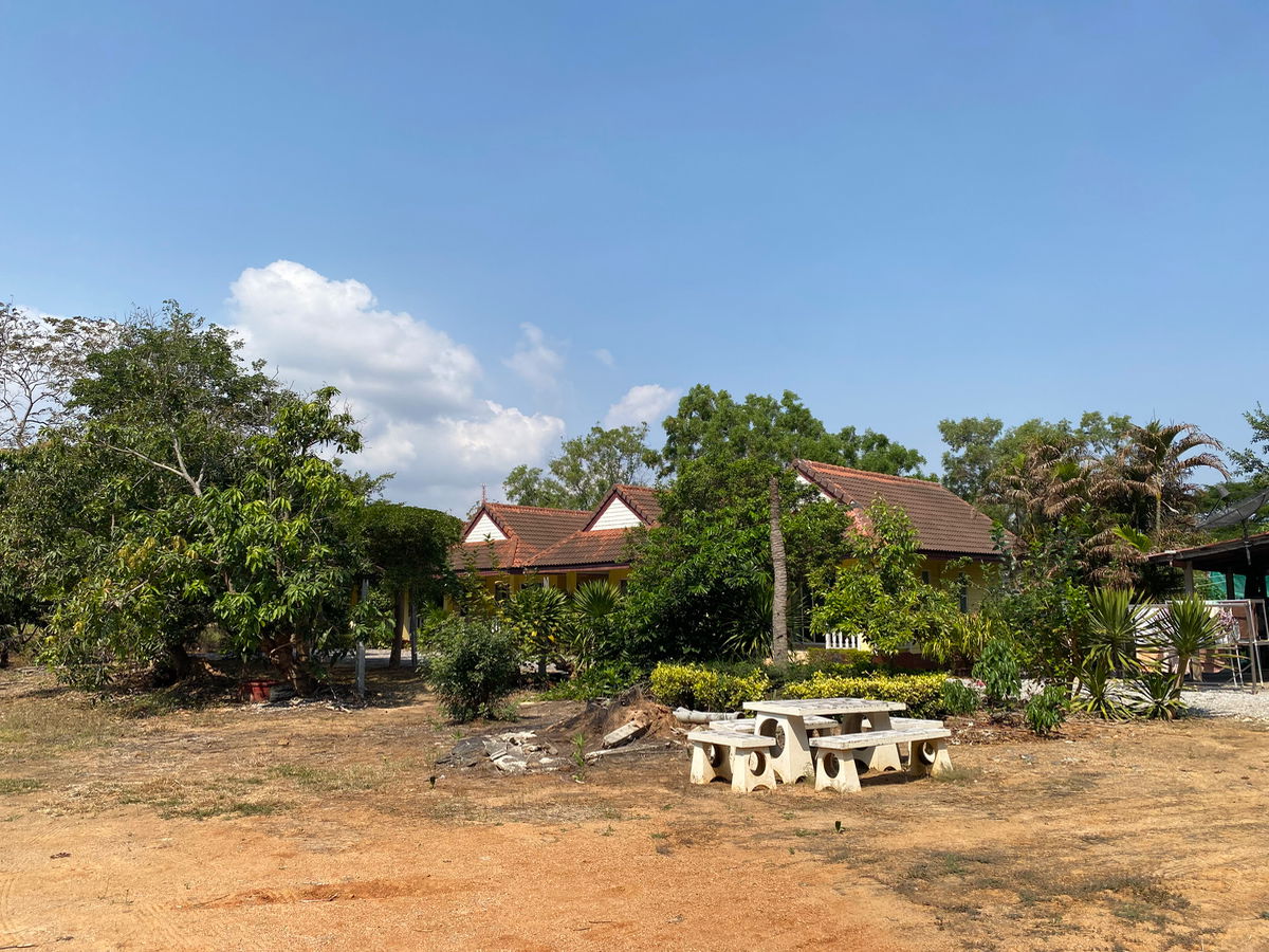 รูป ขายที่ดิน 5 ไร่ พร้อมห้องพัก ติดกับหาดเขากะโหลก ปราณบุรี - รูปที่ 4/17