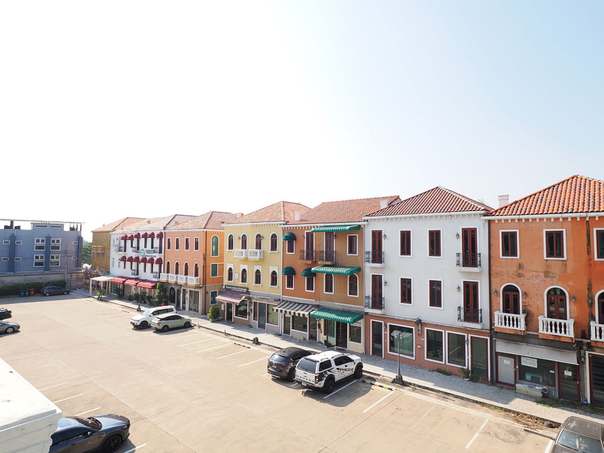 รูป Clearance Sale อาคารพาณิชย์ 3 ชั้น ม.เวนิสดิไอริส ขนาด 31.5 ตร.ว. 3นอน 3น้ำ หลังมุม สิ่งปลูกสร้างสไตล์อิตาลี ต่อเติมเต็มพื้นที่ [วัชรพล – สุขาภิบาล5] - รูปที่ 35/40