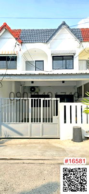 Townhouses for rent Anya Thani Industrial Estate (Gemopolis) : Two-story townhouse for rent in Chuen Suk Ville, On Nut 70, Soi 3. Fully furnished and ready to move in.