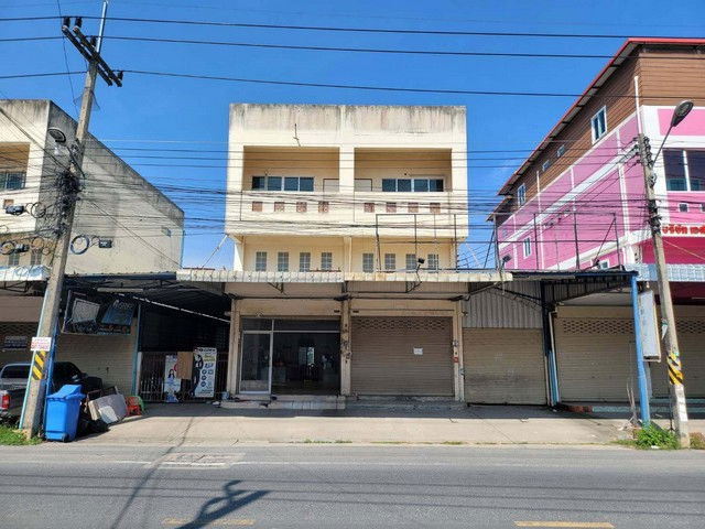 รูป B13524 ขายตึกแถว ถนนหนองปรือ-บึง ตำบลบึง อำเภอศรีราชา ชลบุรี - รูปที่ 1/8