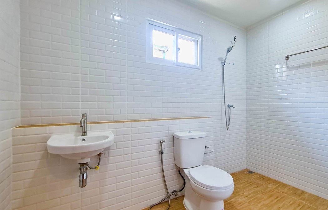 รูป 🏡 ขายทาวน์เฮ้าส์ 2 ชั้น หลังมุม รีโนเวทใหม่จัดเต็ม 📍  ถ.พระยาสุเรนทร์  รามอินทรา  ✨ แถมเฟอร์นิเจอร์ พร้อมเข้าอยู่ทันที - รูปที่ 8/12