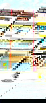 เช่าอาคารพาณิชย์ พันธุ์ทิพย์พลาซ่า งามวงศ์วาน : บนถนนบรมราชชนนี52-56 สายใต้ใหม่ 900 ม.อาคารพาณิชย์ให้เช่า 3.5 ชั้น 2 นอน 3 น้ำ ตลาดทุ่งมังกร 600 ม.เนื้อที่ 17 ตร.ว. 220 ตร.ม.ตลิ่งชัน