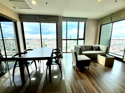 Condos for sale : Teal Sathorn–Taksin – 2 Bedroom for Sale / HBH-ST-21