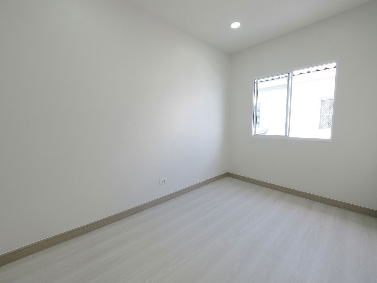 รูป ขายราคาพิเศษ ทาวน์เฮ้าส์ 2 ชั้น ม.พลีโน่ 20.6 ตร.ว. 3 ห้องนอน 2 ห้องน้ำ ต้นโครงการ ถนนเมน บ้านหน้ากว้าง ฟังชั่นดี พร้อมเฟอร์ [รัตนาธิเบศร์-ชัยพฤกษ์] - รูปที่ 25/38