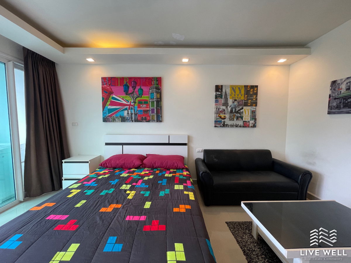 picture Sake with tenant apartment on Pratamnak Hill Pattaya - 5/23