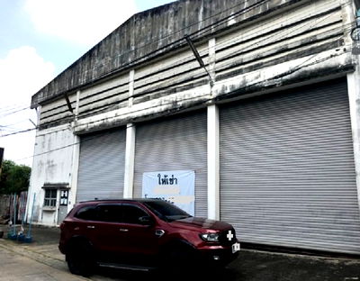 เช่าโรงงาน สถานีรถไฟฟ้าแจ้งวัฒนะ-ปากเกร็ด 28 : ให้เช่าโกดัง พื้นที่ใช้สอย 437 ตารางเมตร / ริมถนนแจ้งวัฒนะ ติดกับศูนย์ราชการ / เหมาะหลากหลายธุรกิจ