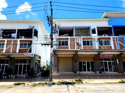 Shophouses for sale Map Ta Phut Industrial Estate : FOR SALE  COMMERCIAL BUILDING PROPERTY  3300000 BAHT.