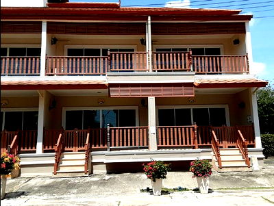 Townhouses for sale Amphawa Samut Songkram : FOR SALE  TOWNHOUSE PROPERTY  2420000 BAHT.