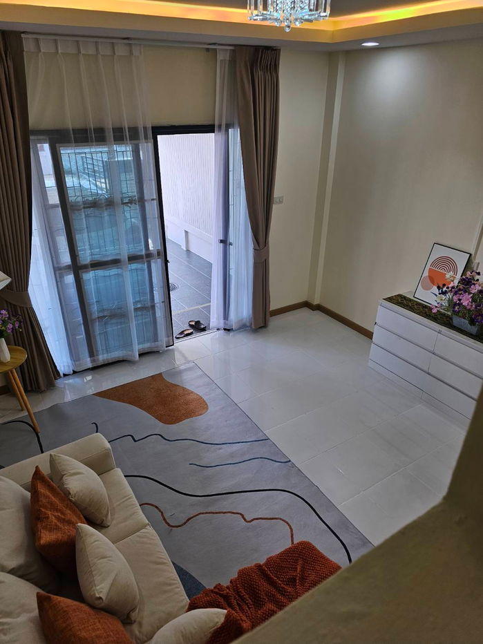 รูป ทาวน์เฮ้าส์ 2ชั้น หลังมุม รีโนเวทใหม่ พื้นที่กว้างขวาง หมู่บ้าน นันทวันสกุลดี  ถนนสกุลดี หนองจอก - รูปที่ 12/26