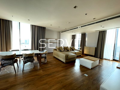 เช่าคอนโด กรุงเทพมหานคร : 🔥แรร์ไอเทม 90K🔥 - ห้องเพนเฮ้าส์หายาก 2 นอน มีอ่างอาบน้ำ 138.05 ตร.ม. ชั้นสูง 25+ วิวดี ใกล้ BTS พร้อมพงษ์ 500 ม. ที่คอนโด Noble BE33 / ให้เช่าคอนโด