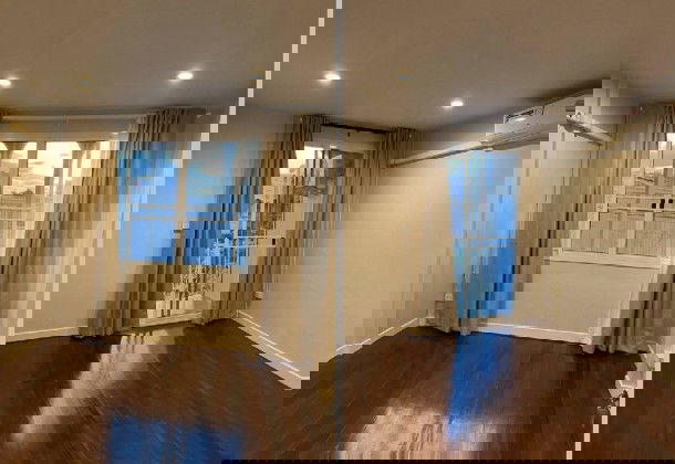 รูป ให้เช่าทาวน์โฮม 2 ชั้น ซอยพัฒนาการ 23 จอดรถได้ 2-3 คัน แอร์ 4 เครื่อง เหมาะเป็นสำนักงาน จดบริษัทได้ - รูปที่ 7/9