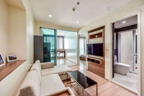 ขายคอนโด ริธิ่ม พหล-อารีย์ อาคาร 1 ชั้น 49 1 ห้องนอน ขนาด 45 ตรม ใกล้ BTS อารีย์