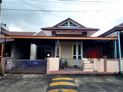 บ้านเดี่ยว นิคมอุตสาหกรรม อีสเทิร์นซีบอร์ด : B13251 ขายบ้านแฝด หมู่บ้านแผ่นดินทอง ลิฟวิ่งโฮม ระยอง