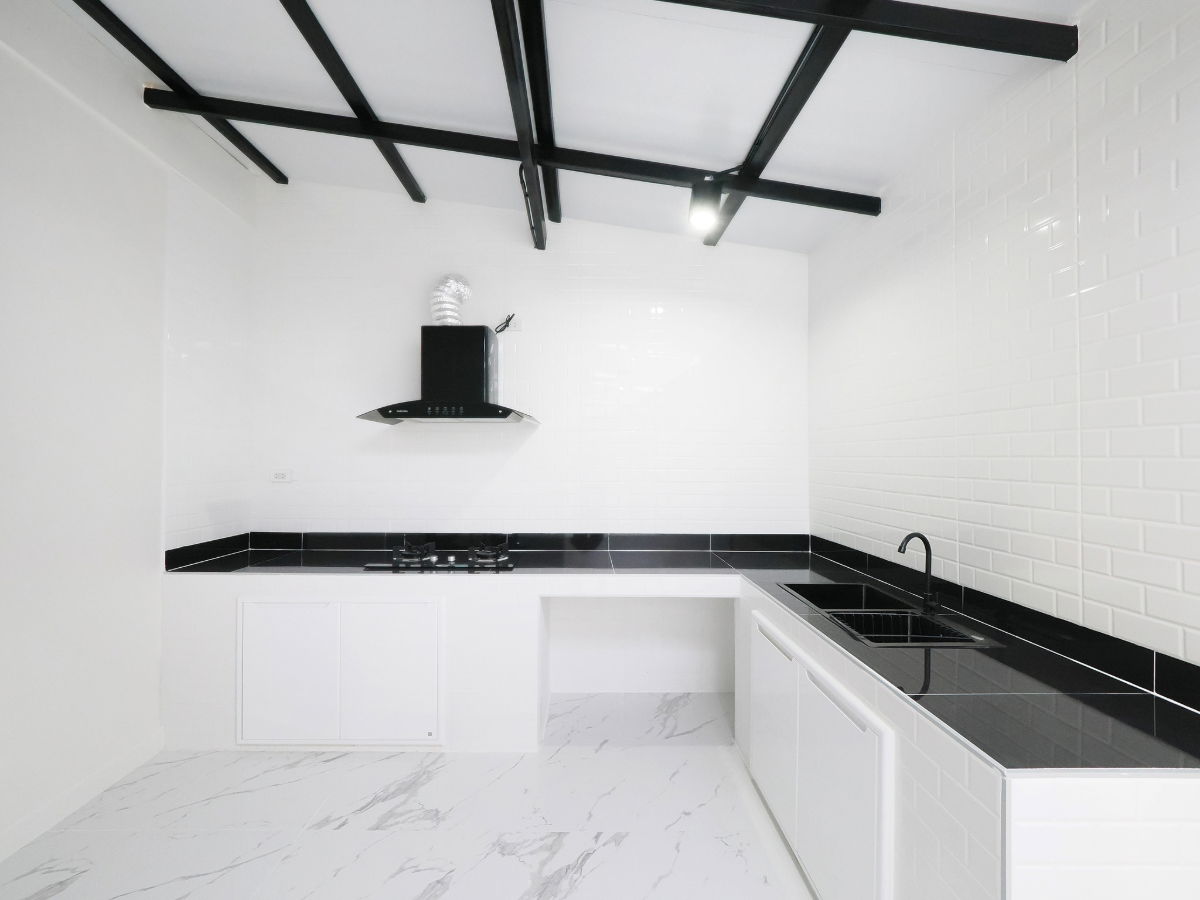 รูป ขายราคาพิเศษ บ้านเดี่ยว 2 ชั้น ม.อิงลดา ขนาด 52.2 ตร.ว. 4 ห้องนอน 2 ห้องน้ำ หลังใหญ่ ถนนเมน  พร้อมเฟอร์  รีโนเวทใหม่ทั้งหลัง [ลำลูกกา-คลอง 4] - รูปที่ 21/49