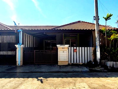 Townhouses for sale เทสโก้โลตัส ปราจีนบุรี  : FOR SALE  TOWNHOUSE PROPERTY  1150000 BAHT.