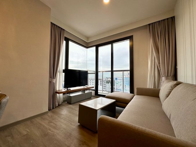 Keen 2 bedroom 65 sqm 19th floor