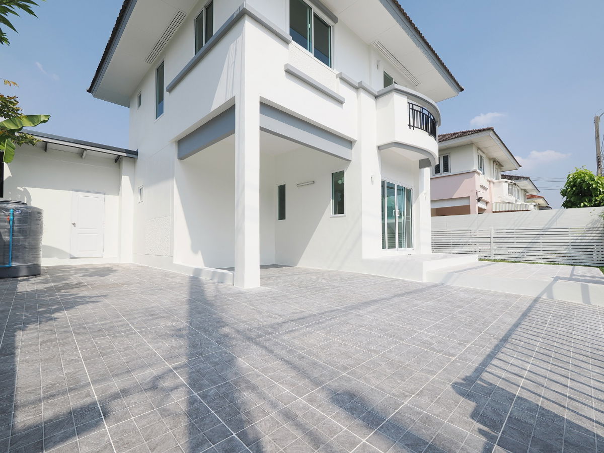 รูป ขายราคาพิเศษ บ้านเดี่ยว 2 ชั้น ม.อิงลดา ขนาด 52.2 ตร.ว. 4 ห้องนอน 2 ห้องน้ำ หลังใหญ่ ถนนเมน  พร้อมเฟอร์  รีโนเวทใหม่ทั้งหลัง [ลำลูกกา-คลอง 4] - รูปที่ 5/49