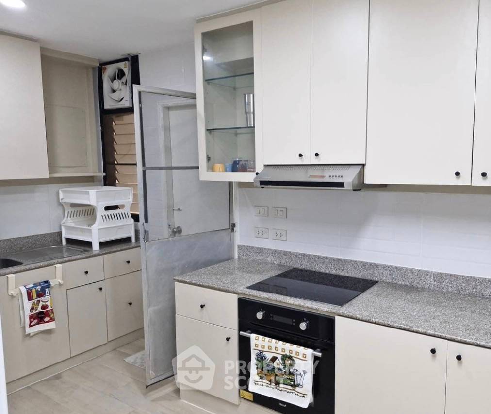 รูป คอนโด 3-ห้องนอน ที่ สุขุมวิท คาซ่า คอนโดมิเนียม ใกล้ BTS อโศก (ID 2613400) - รูปที่ 11/13