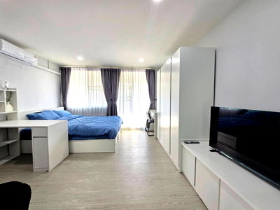 Houses for sale Chiang Mai : For Sale: Krungthai Condominium – Near Railway Station