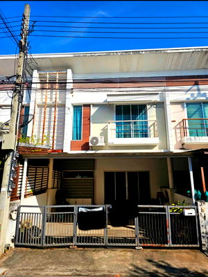 เช่าทาวน์โฮม ม.นานาชาติแสตมฟอร์ด : ทาวน์เฮาส์ให้เช่า โครงการ เนอวานา สุขุมวิท 77 เลี้ยงสัตว์ได้ สนใจติดต่อ 082-3223695 