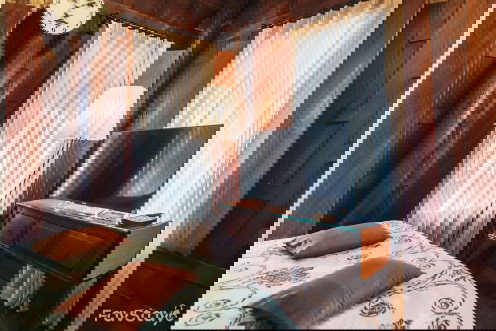 รูป ขายบ้านทรงไทย 5หลังในพื้นที่ อยู่ลาดพร้าว ซอยโชคชัย4 1ราคานี้หายากสำหรับเนื้อที่ 164 ตรว 6นอน6น้ำ  แอร์ 7 ตัว ราคาดีมาก - รูปที่ 23/30