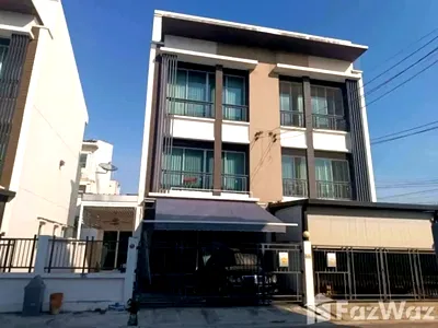 เช่าทาวน์โฮม เขตลาดพร้าว : ทาวน์เฮ้าส์ให้เช่า 3 ห้องนอน ในโครงการ บ้าน กลาง เมือง โชคชัย 4 6026592