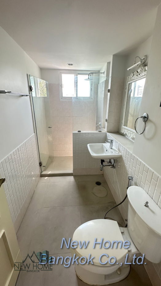 picture  Simple & Modern Living – Cat Friendly 2 bedroom  - 18/18