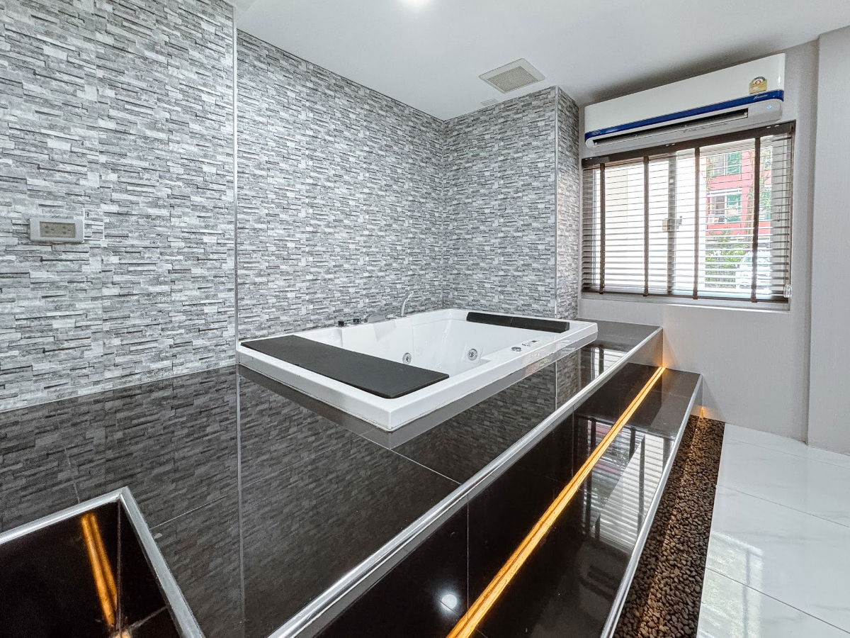 รูป CS133 "✨ ด่วน! คอนโด เดอะคริส 3 รัชดา 17 เพียง 2.5 ล้าน ทำเลทองฟังก์ชั่นทันสมัย ลงรถปุ๊บ ก้าวเข้าห้องได้เลย private สุดๆ - รูปที่ 12/27