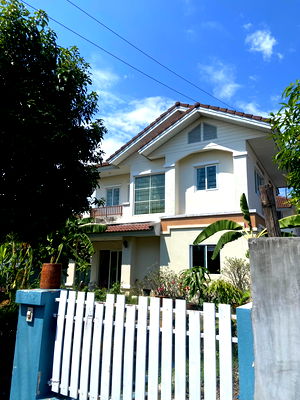 Houses for rent : Single Detached House for Rent – Casalina Land area 60 sq.wah. Located on Nimit Mai 20, Khlong Sam Wa, Bangkok. Fully furnished and ready to move in.