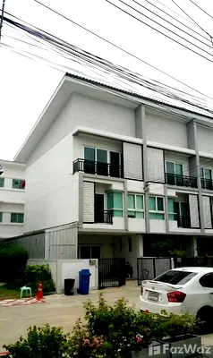 เช่าทาวน์โฮม เขตดอนเมือง : ทาวน์เฮ้าส์ให้เช่า 4 ห้องนอน ในโครงการ ซีบิส โฮม เทิดราชัน-ดอนเมือง 6026788