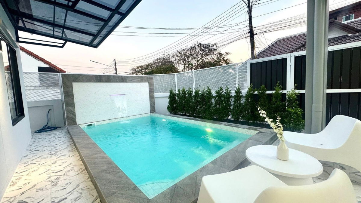 รูป  พูลวิลล่าสร้างใหม่ เมืองพัทยา ซอยสยาม บ้านเดี่ยวสไตล์โมเดิร์น ฟังก์ชันครบ พร้อมสระว่ายน้ำส่วนตัว - รูปที่ 7/20