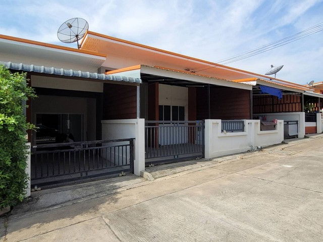 รูป BP00982 ขายทาวน์เฮ้าส์ หมู่บ้านแผ่นดินทอง ลิฟวิ่ง โฮมส์ 2 ระยอง - รูปที่ 2/8