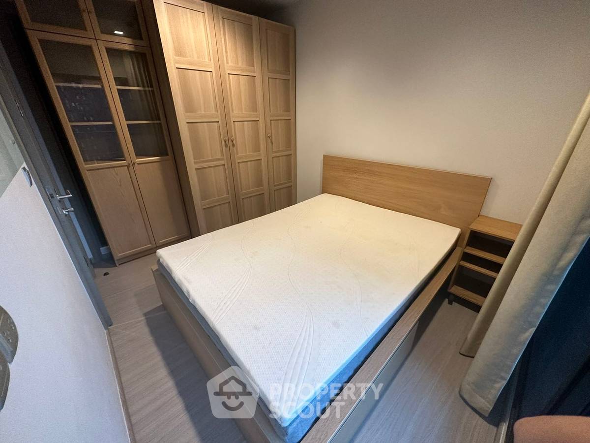 picture 35 Sqm 1-BR High-Floor Condo At Life Asoke - Rama 9, 300m To MRT Phra Ram 9 (ID 2620954) - 8/10