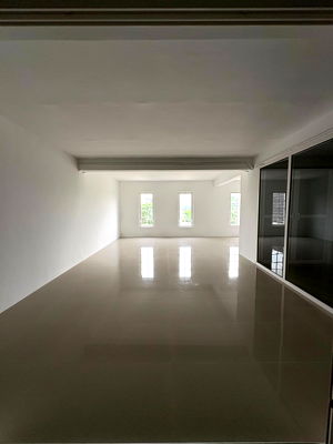 เช่าสำนักงาน วิทยาลัยพยาบาลทหารอากาศ : พื้นที่ให้เช่าภายในอาคาร รองรับทั้งออฟฟิศ และ Co-Working Space