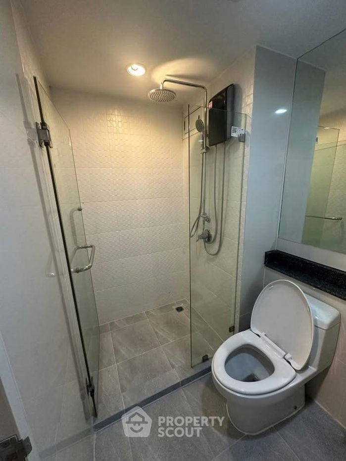 รูป คอนโด 2-ห้องนอน ที่ เดอะ คริส รัชดา 17 ใกล้ MRT สุทธิสาร (ID 2618000) - รูปที่ 6/10