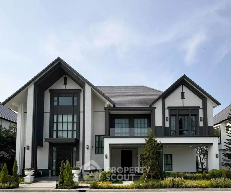 Houses for sale : 5-BR House at THE CITY BANGNA 2 in Bang Phli Yai (ID 2611409)