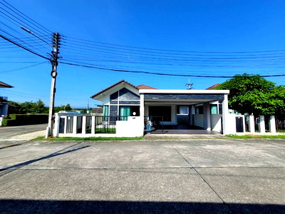 Houses for sale : FOR SALE  HOUSE PROPERTY  3400000 BAHT.