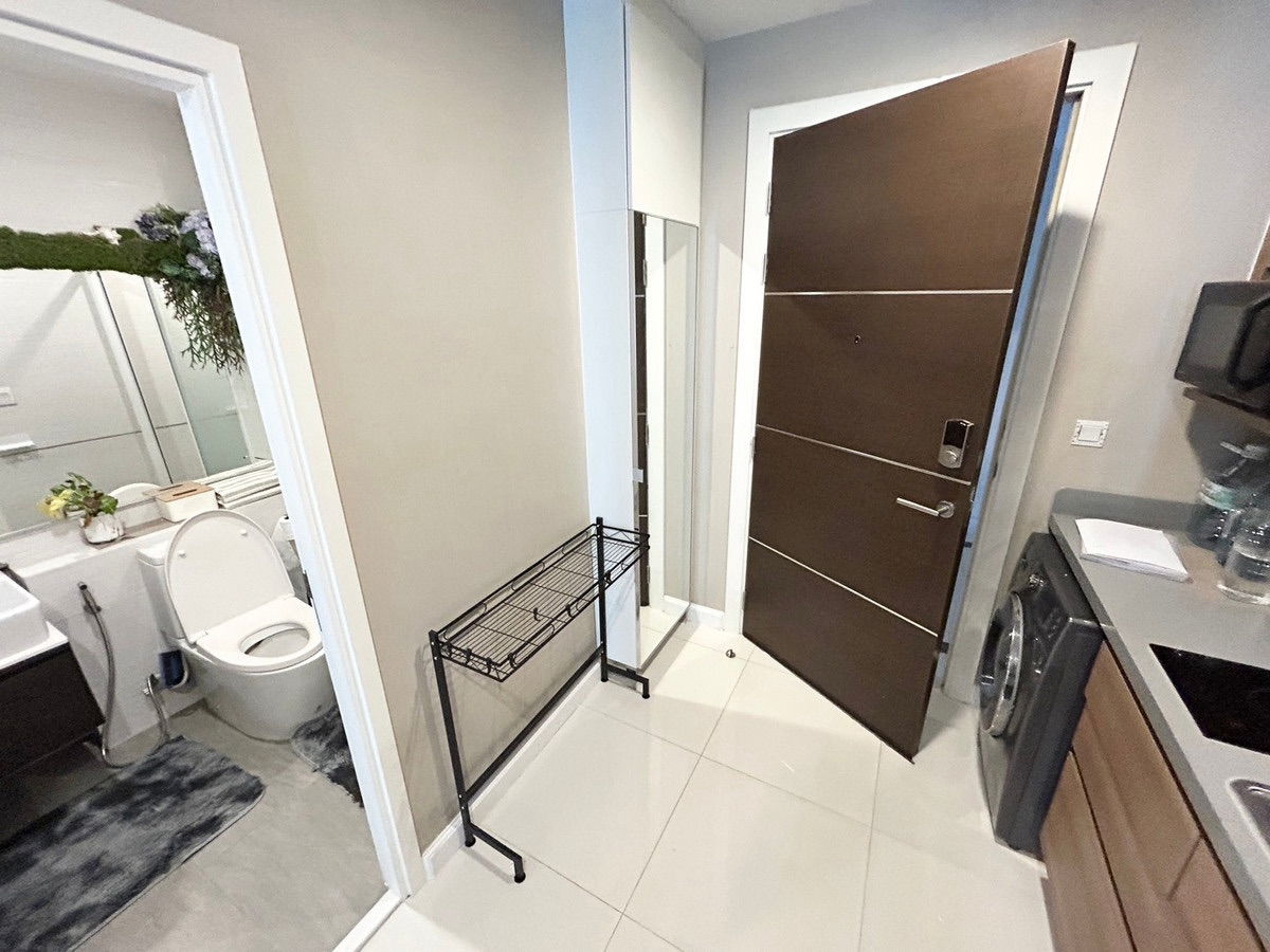 รูป *** ให้เช่าเดอะเมโทรโพลิส สำโรง คอนโดมิเนียม สตูดิโอ 1 ห้องน้ำ 28 ตร.ม. อาคาร A ชั้น 26 เฟอร์ครบ พร้อมเข้าอยู่ ปล่อยเช่า 10,000 บาท/เดือน - รูปที่ 8/10